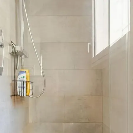 Reve Ete Tres Bel Entierement Renove *